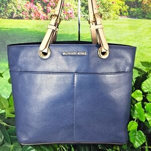 SOLDe Michael Kors Tote Bag in Navy Blue Genuine Pebbled Leather